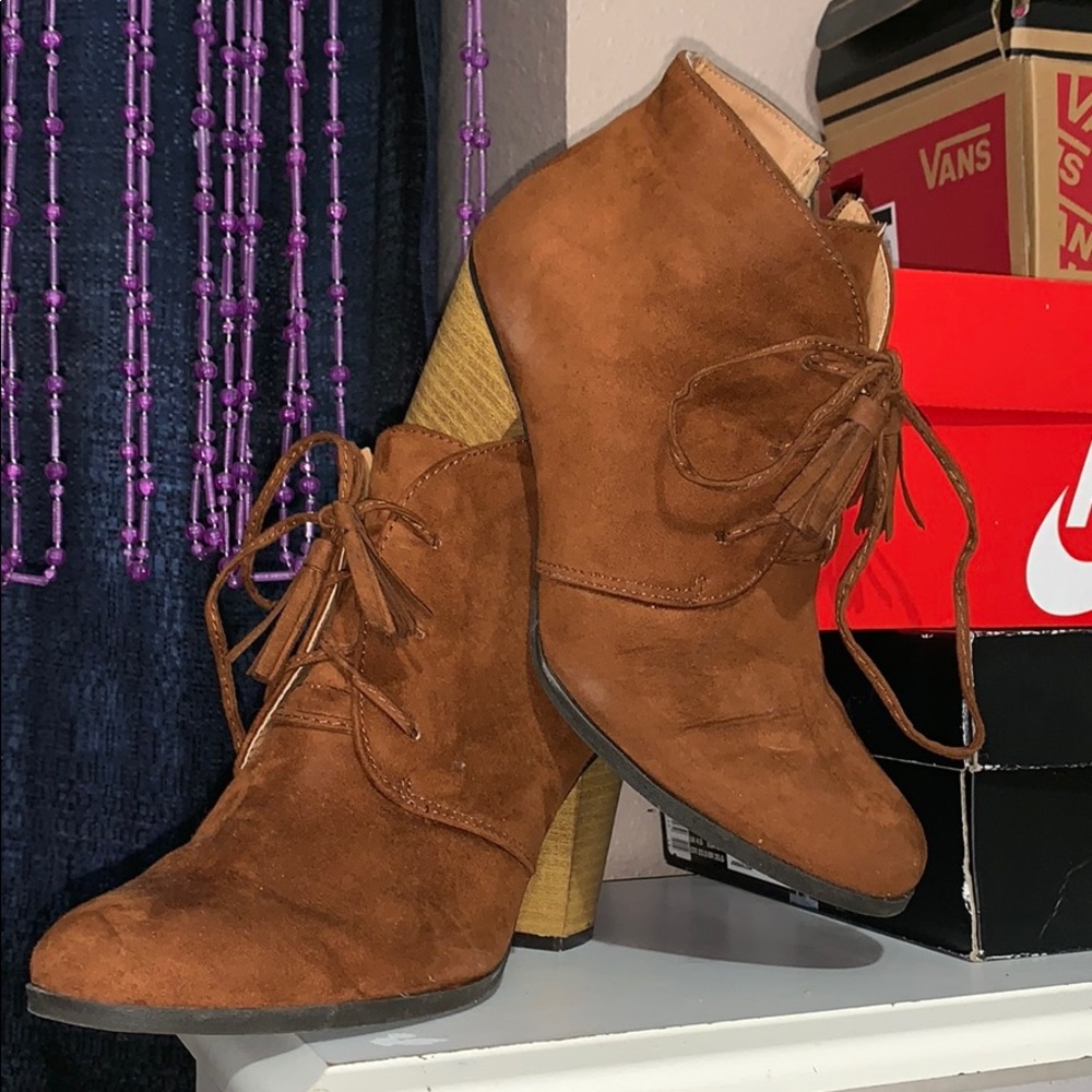 Bootys